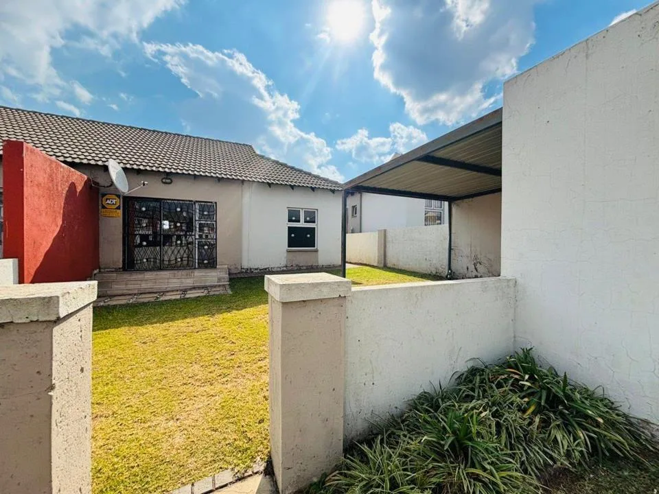 2 Bedroom House for sale in Tasbet Park