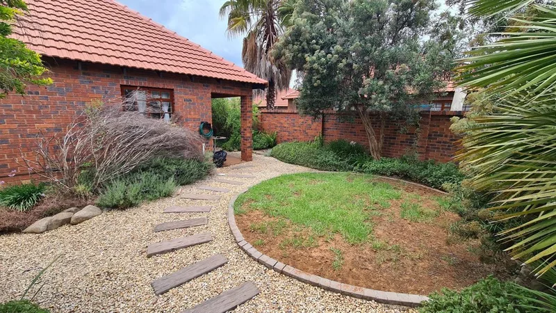 2 Bedroom Townhouse for sale in Pentagon Park