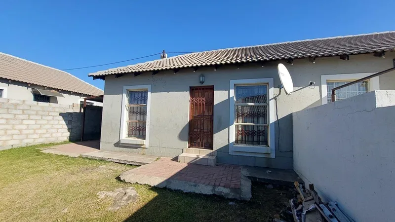 2 Bedroom House for sale in Ermelo