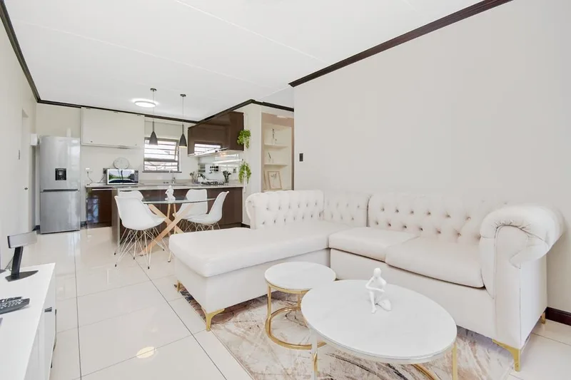 2 Bedroom Apartment / flat to rent in Blue Hills