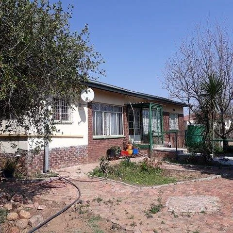 4 Bedroom House for sale in Vredefort