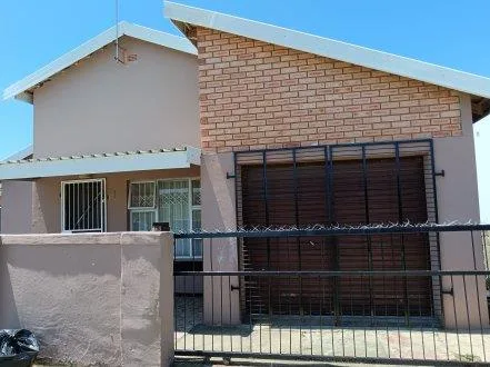 3 Bedroom House for sale in Tyu Tyu North