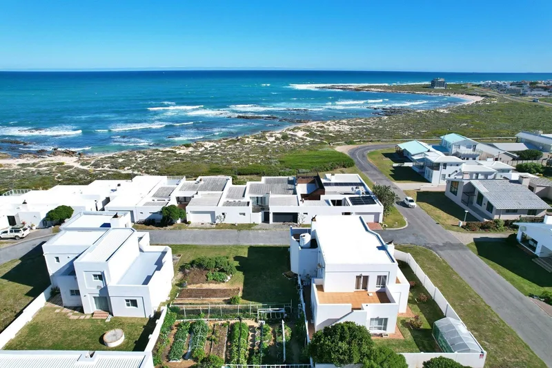421 m² Land available in Struisbaai