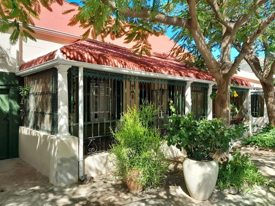3 Bedroom House for sale in Graaff-Reinet