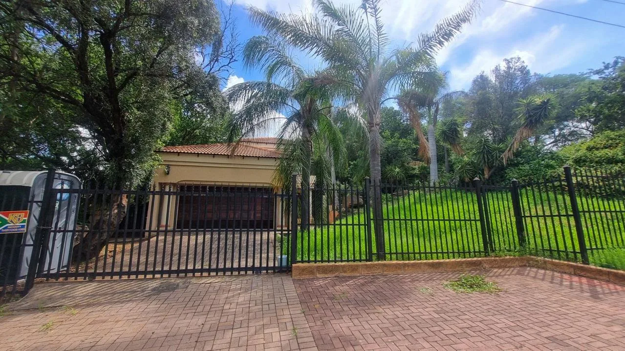 3 Bedroom House for sale in Elandsrand