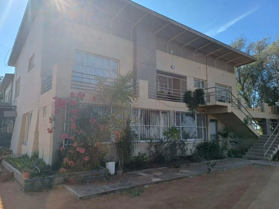 9 Bedroom House for sale in Die Rand