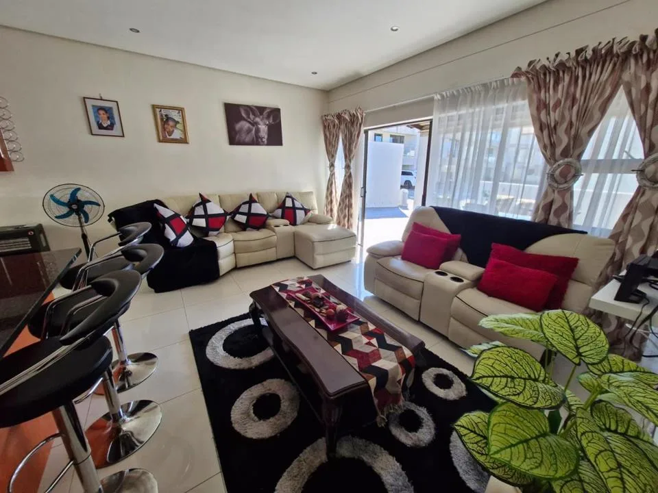 3 Bedroom House for sale in Winterstrand