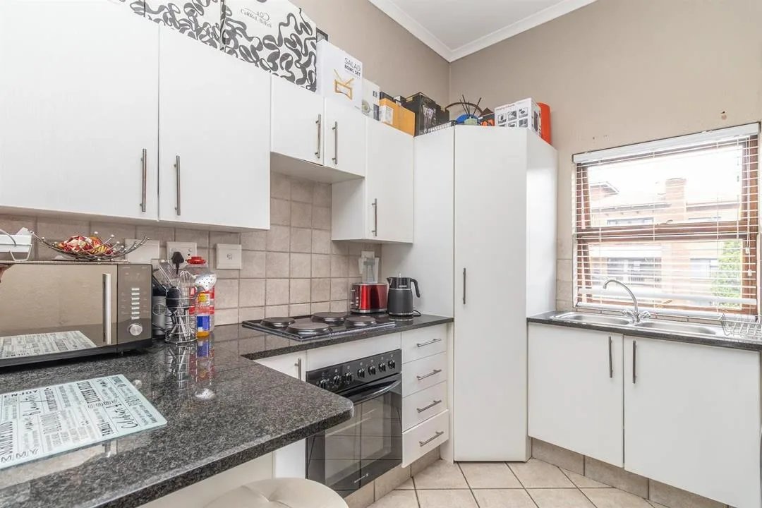 2 Bedroom Townhouse for sale in Honeydew Manor