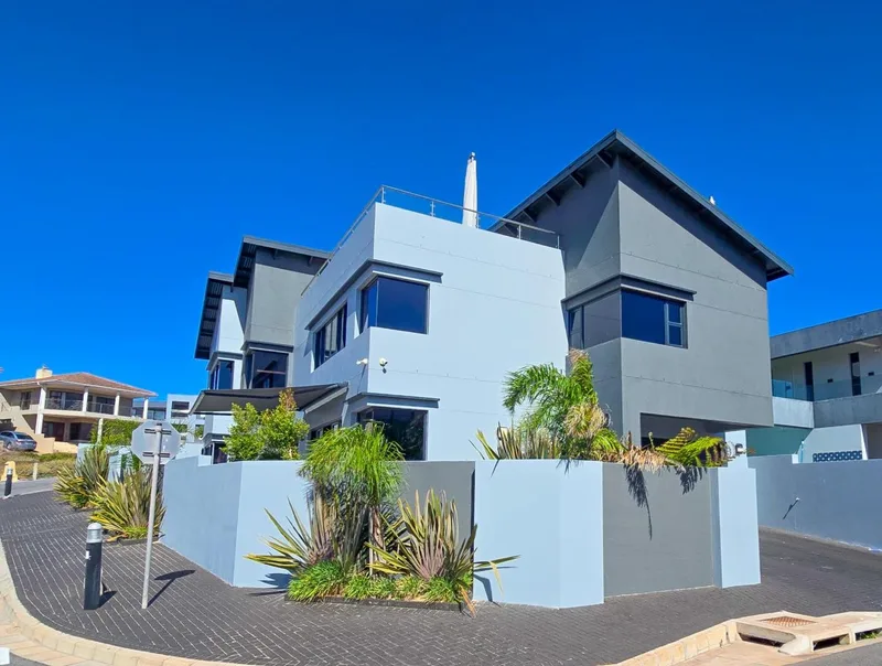 3 Bedroom House in Calypso Beach