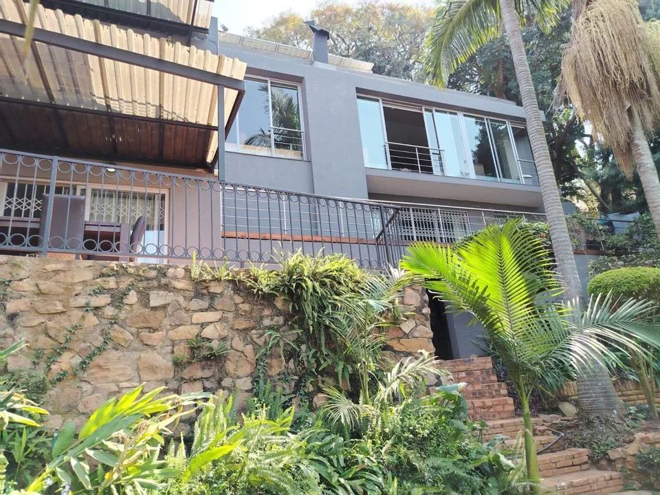 6 Bedroom House for sale in Kosmos