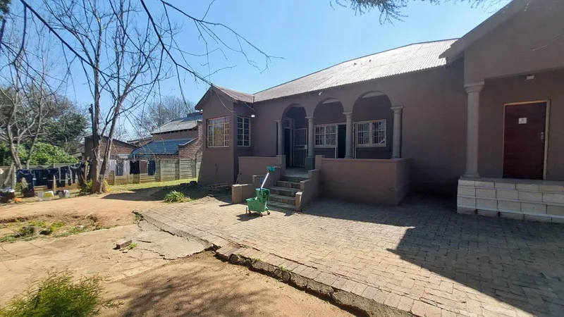 9 Bedroom House for sale in Ermelo