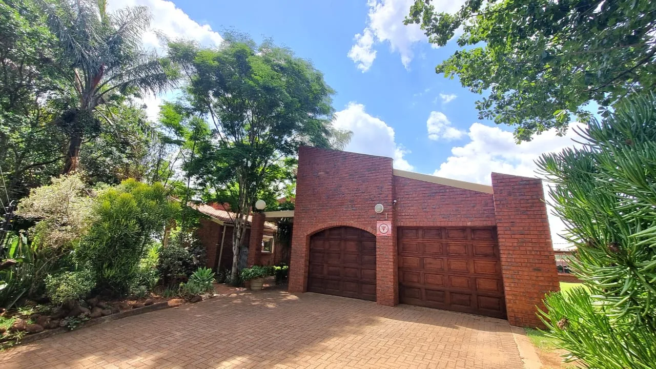 4 Bedroom House for sale in Signal Hill