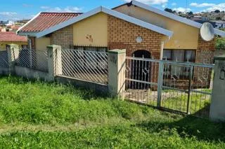 3 Bedroom House for sale in Mdantsane Nu 9
