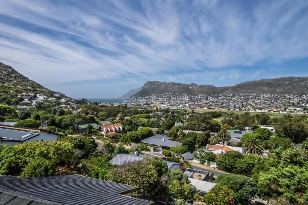 3 Bedroom House for sale in Clovelly