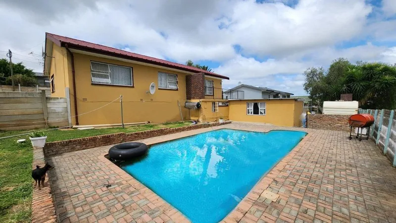 4 Bedroom House for sale in Fairbridge Heights