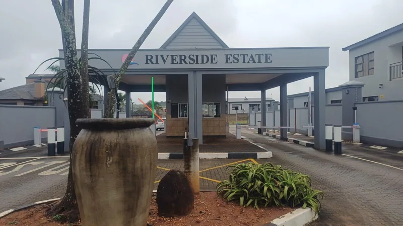 743 m² Land available in Riverside Estate