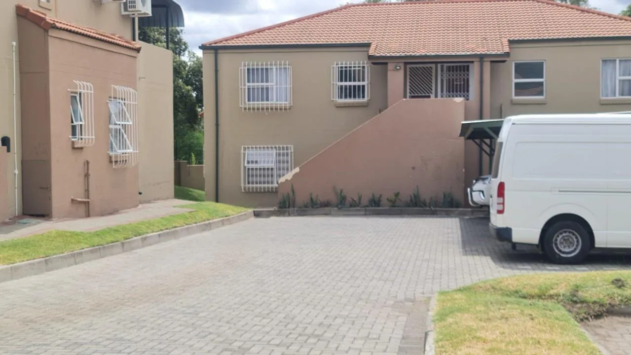 2 Bedroom Apartment / flat for sale in Safari Gardens