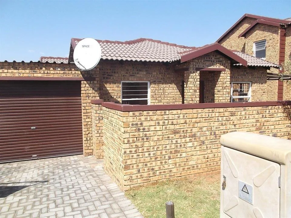 3 Bedroom Townhouse to rent in Honeydew