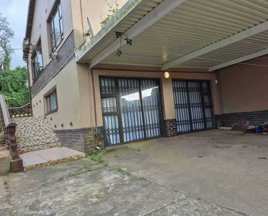 4 Bedroom House to rent in Umtentweni
