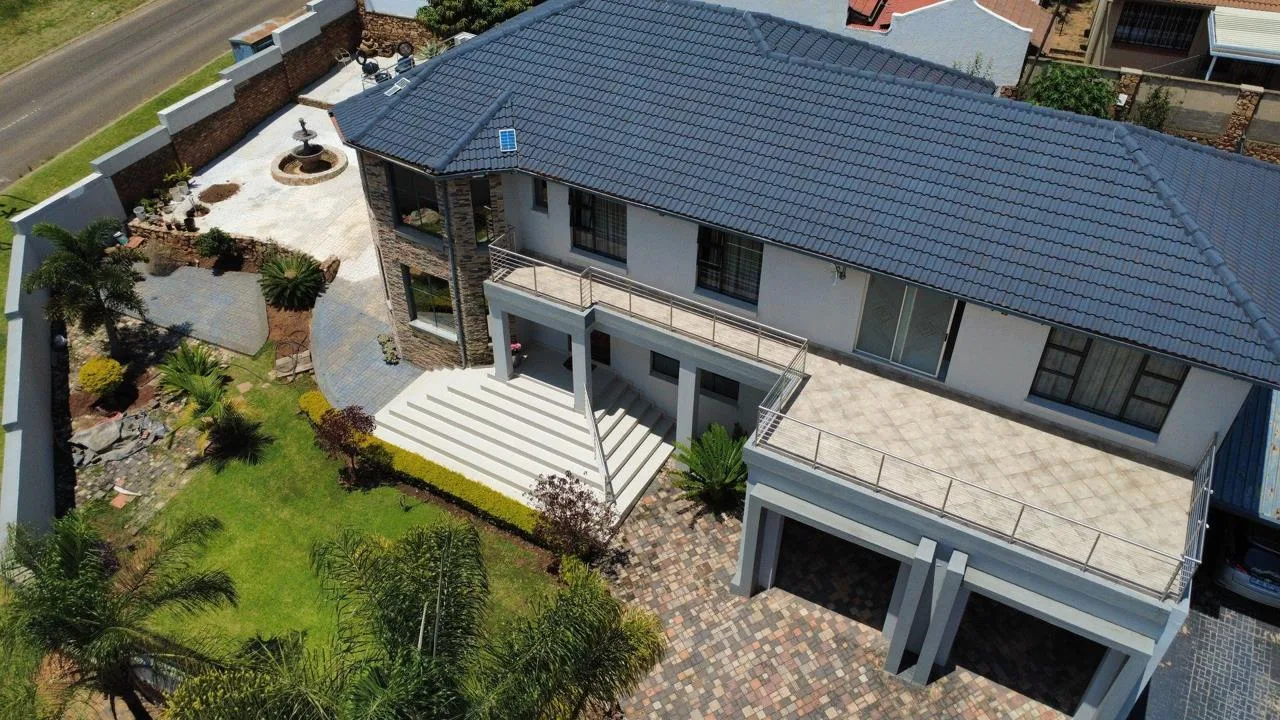 4 Bedroom House for sale in Amandasig