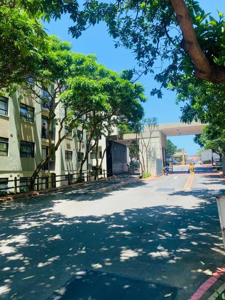 2 Bedroom Apartment / flat to rent in New Town Centre