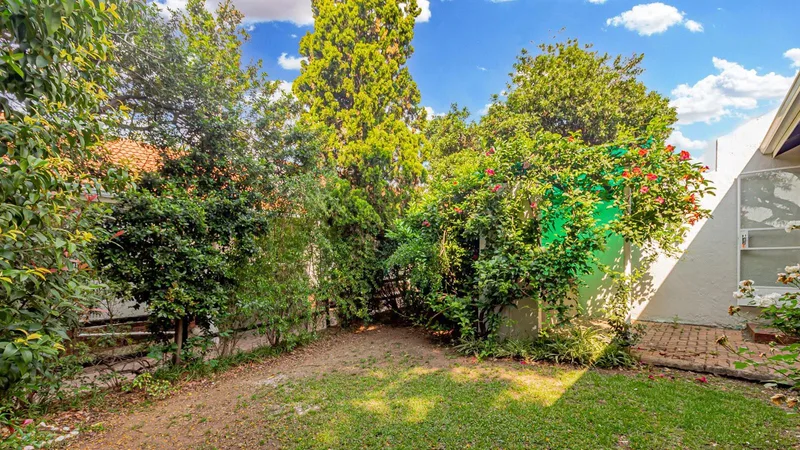 2 Bedroom Apartment in Bryanston