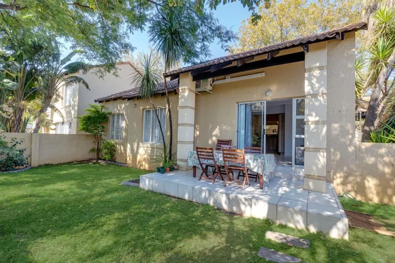 3 Bedroom Townhouse for sale in Sunninghill