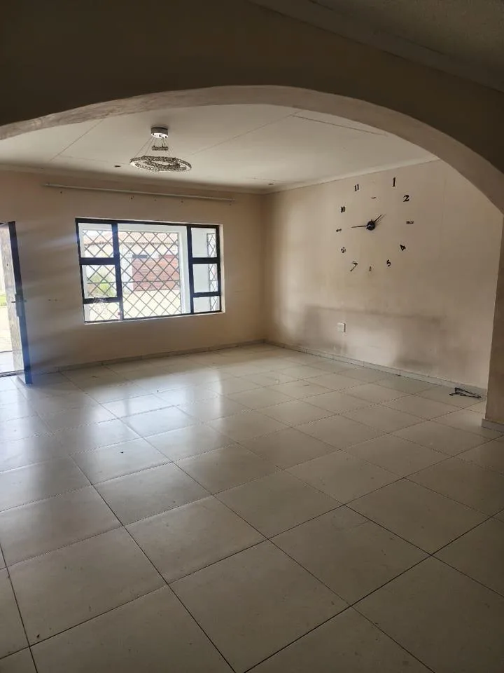 5 Bedroom Townhouse for sale in Flamwood