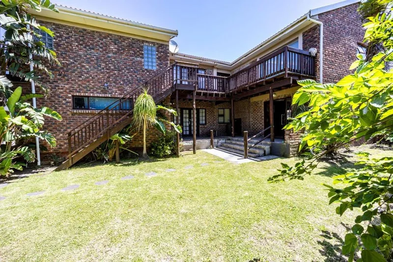 2 Bedroom House for sale in Gonubie