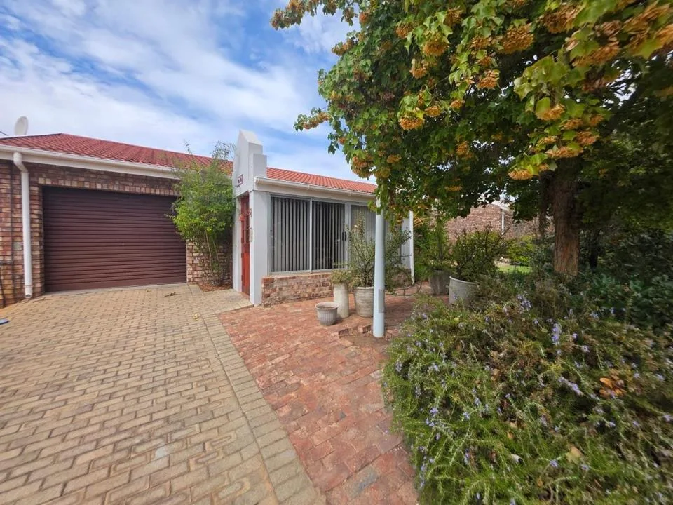 2 Bedroom House for sale in West Bank