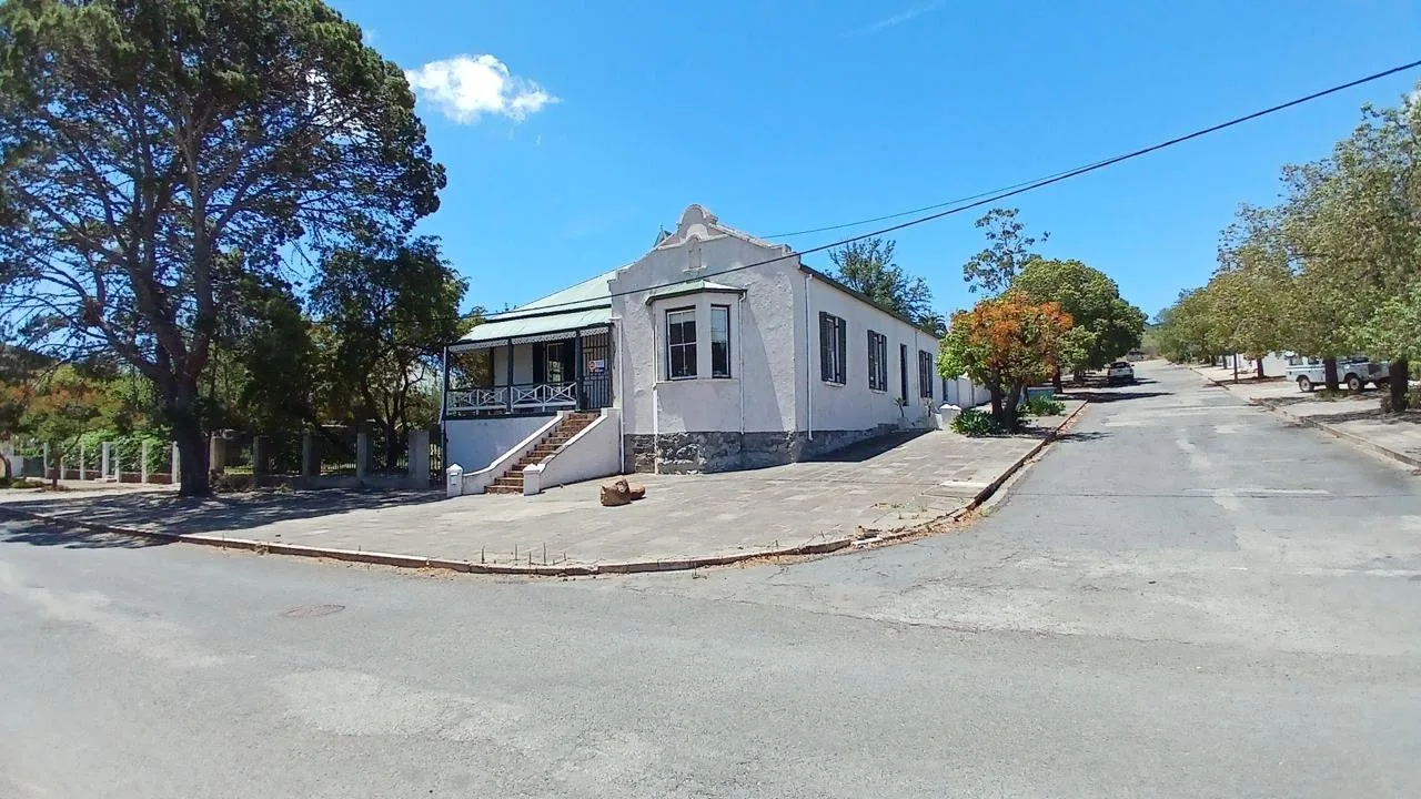 5 Bedroom House to rent in Graaff-Reinet