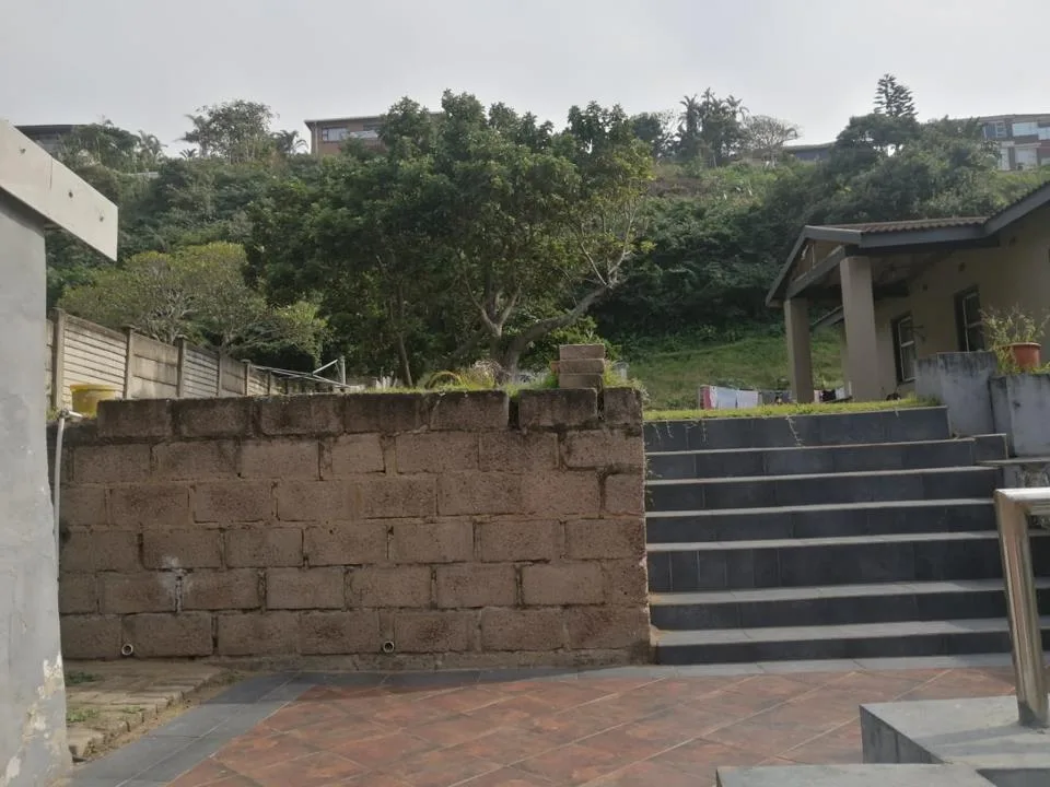 0.5 Bedroom Apartment / flat to rent in Amanzimtoti