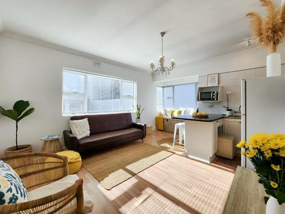 1 Bedroom Apartment / flat for sale in Sea Point