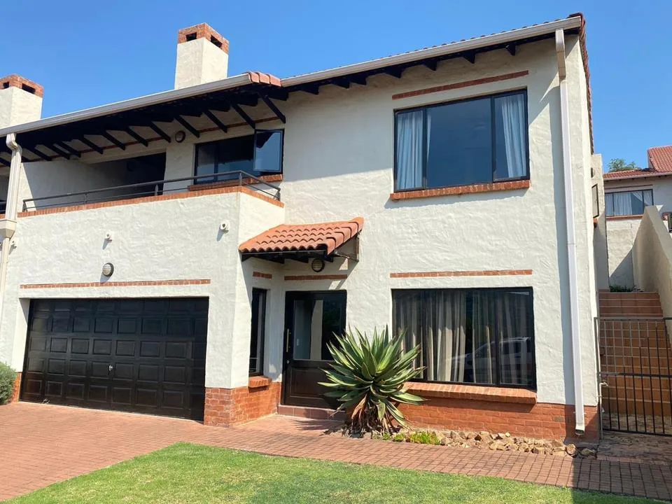 4 Bedroom House for sale in Xanadu Eco Park