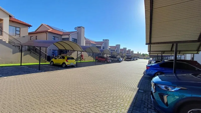 2 Bedroom Townhouse for sale in Brentwood Park AH