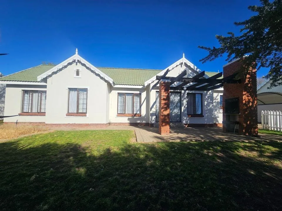 3 Bedroom Townhouse for sale in Bayswater