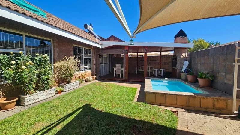 4 Bedroom House for sale in Minerva Gardens