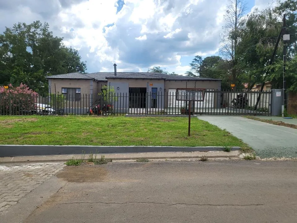 5 Bedroom House for sale in Standerton Central