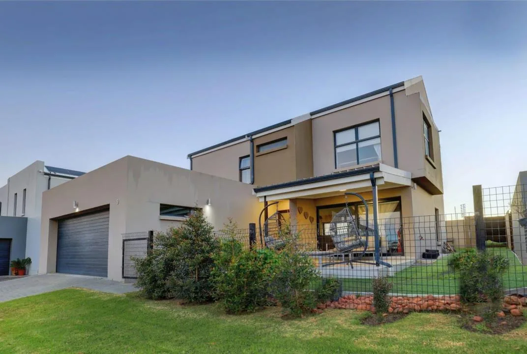 3 Bedroom House for sale in Kraaibosch Park