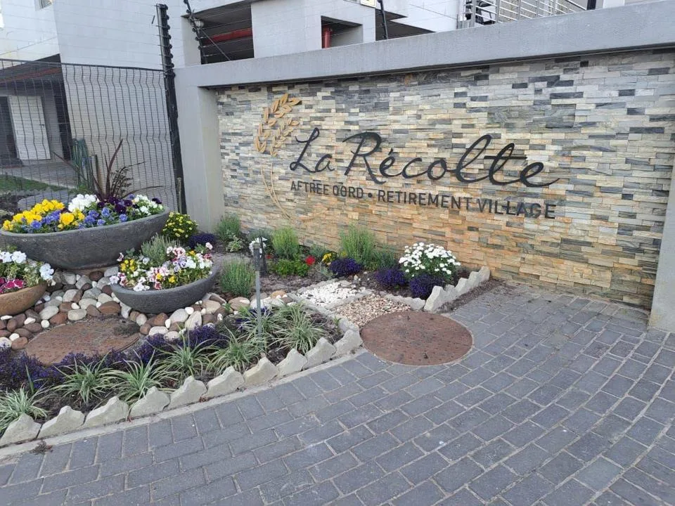 2 Bedroom Apartment / flat for sale in Ridgeworth