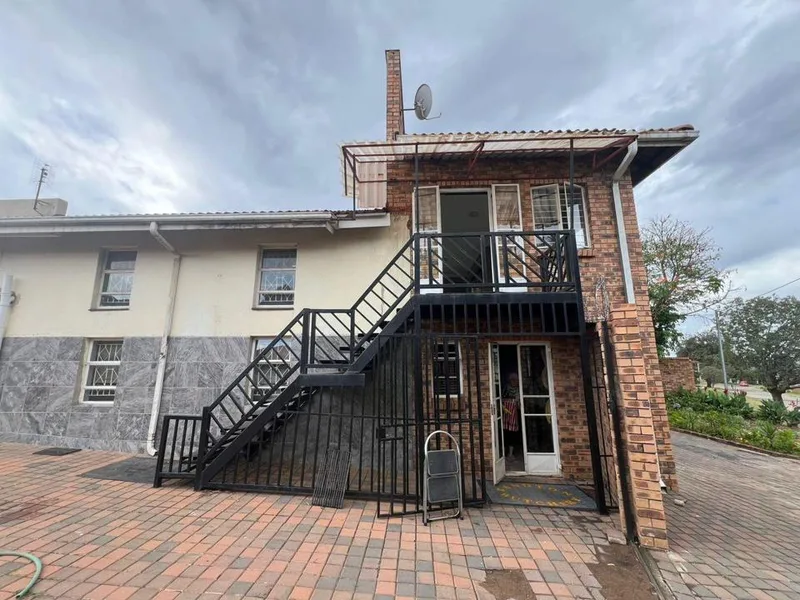 2 Bedroom House to rent in Die Heuwel