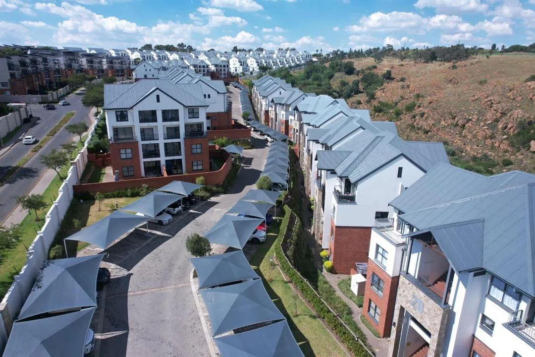 2 Bedroom Apartment / flat for sale in Oakdene