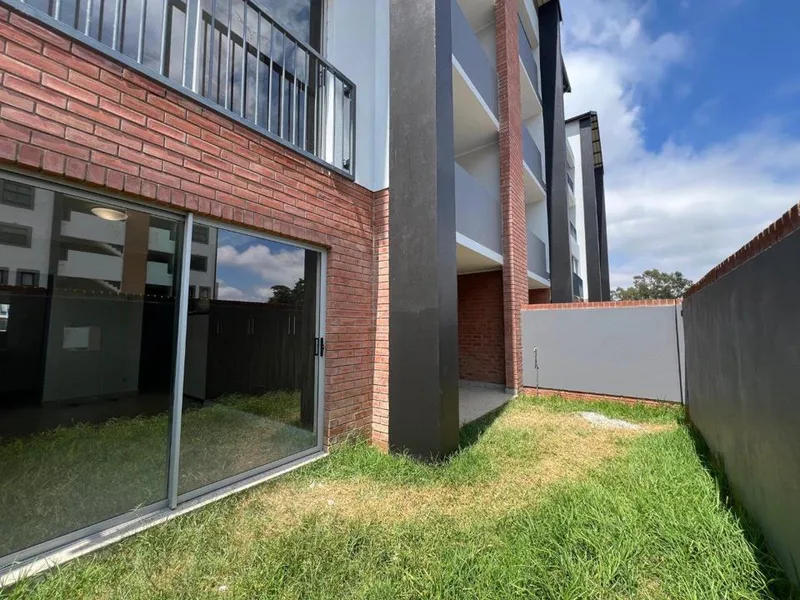 2 Bedroom Apartment / flat for sale in Linbro Park
