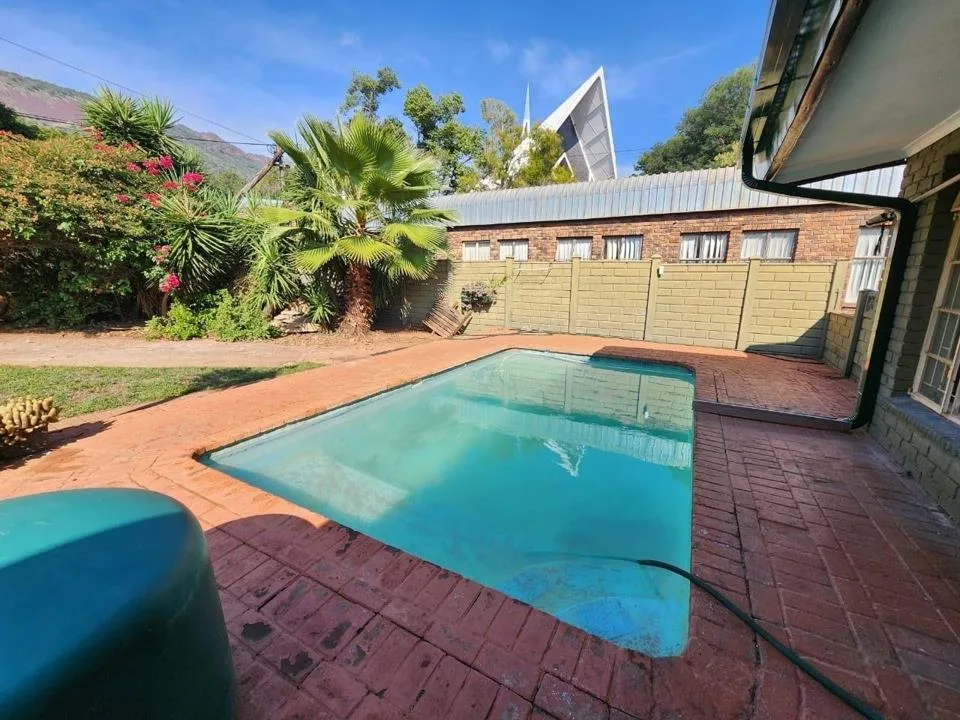 4 Bedroom House for sale in Thabazimbi