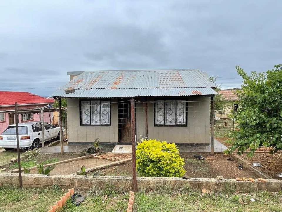 2 Bedroom House for sale in Ezakheni D