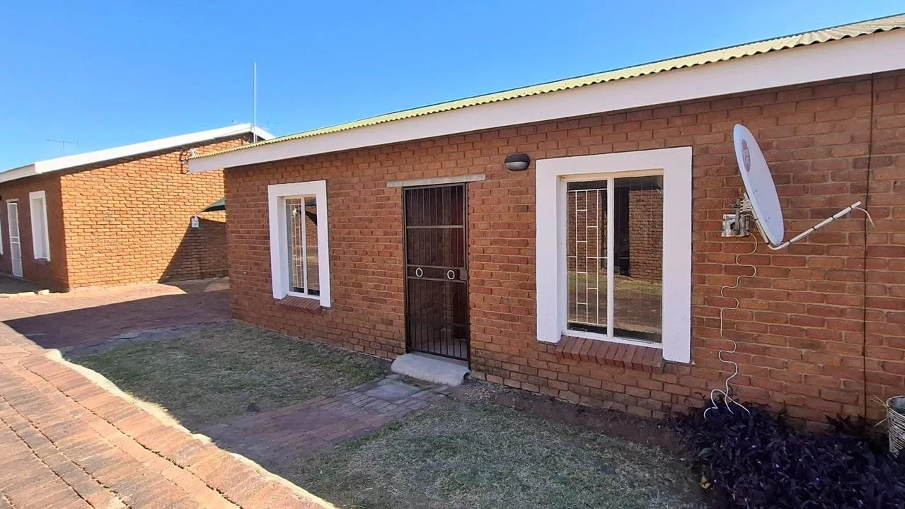 2 Bedroom Townhouse for sale in Bendor