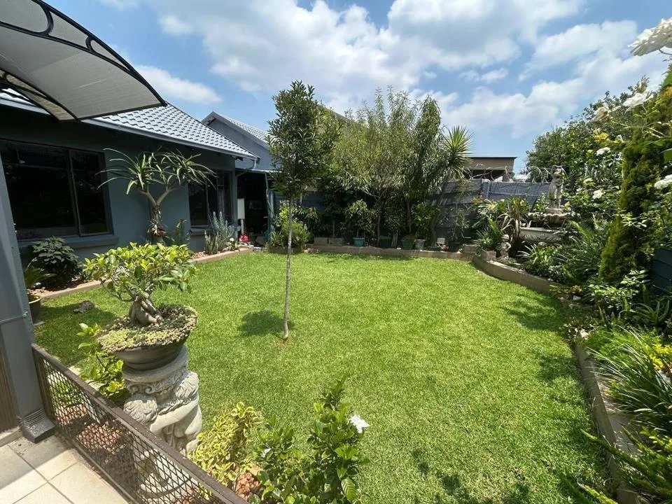3 Bedroom Townhouse for sale in Halfway Gardens