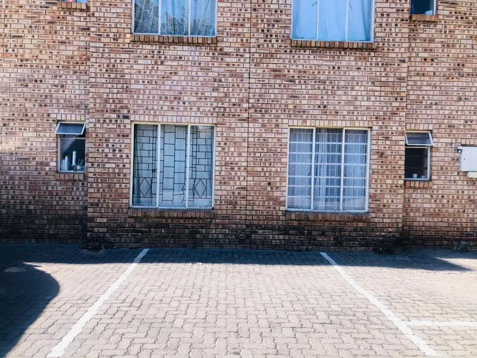 2 Bedroom Apartment / flat for sale in Rustenburg Central