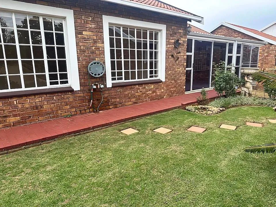 3 Bedroom Townhouse for sale in Wilro Park