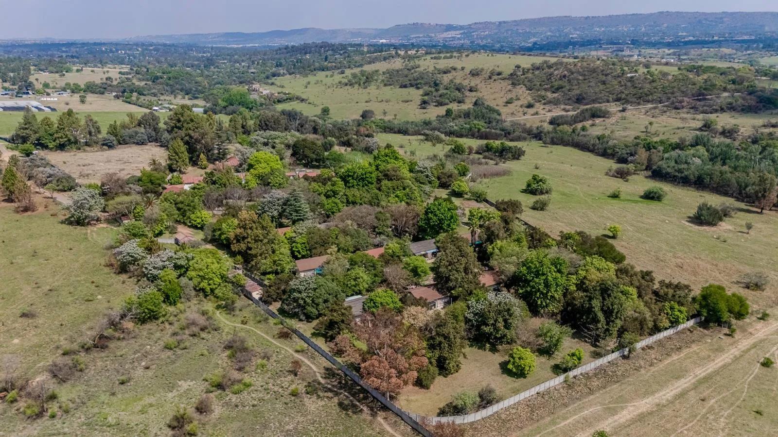 12.8 ha Smallholding in Muldersdrift